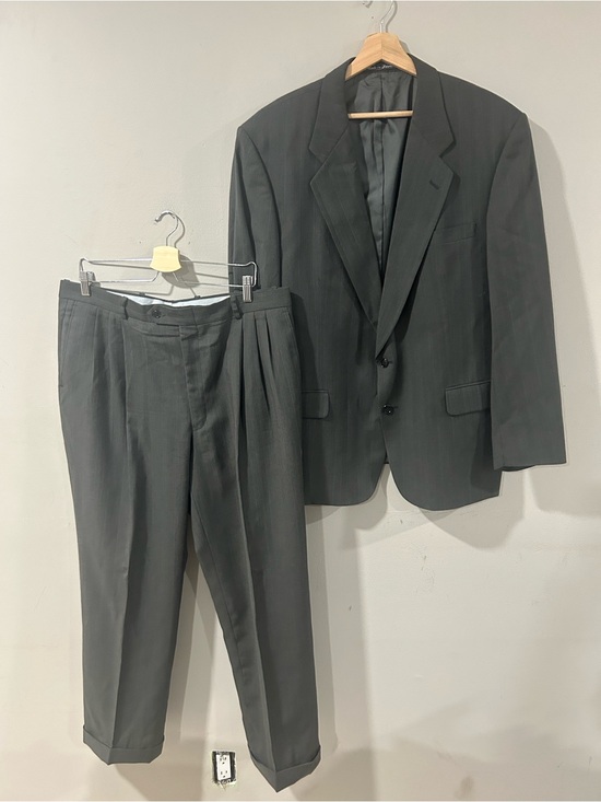 Joseph & Feiss Other - Joseph & Feiss Dark Gray Two-Piece Men's Suit